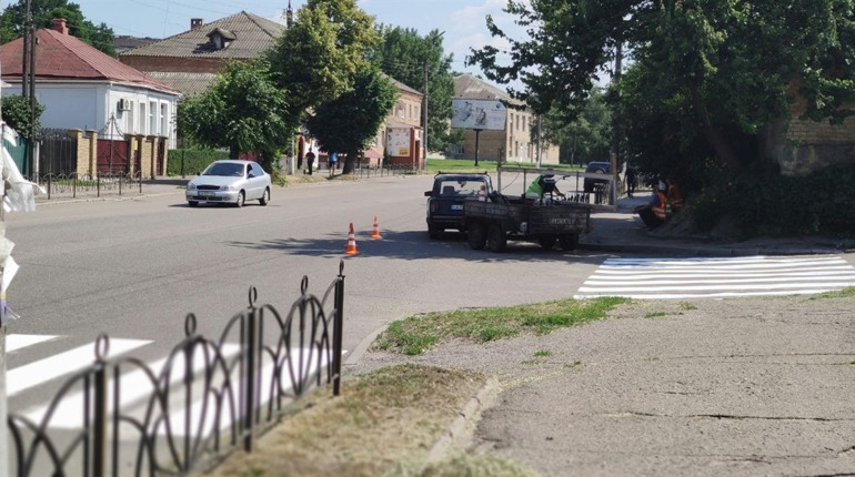 В Смілі виникла затримка з нанесенням дорожньої розмітки та усуненням ямковості на дорогах