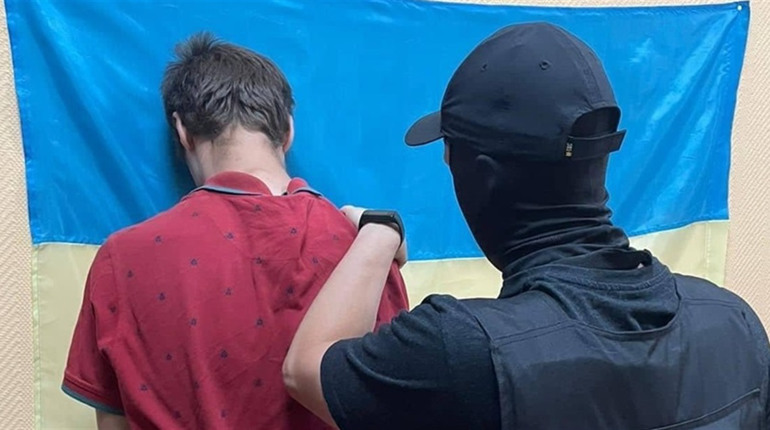 26-річний одесит інформував окупантів про переміщення та місця дислокації ЗСУ