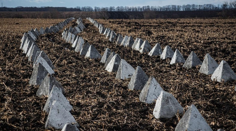 Неприступна лінія захисту на засіяних полях: результати зустрічі аграріїв та військових у Шостці