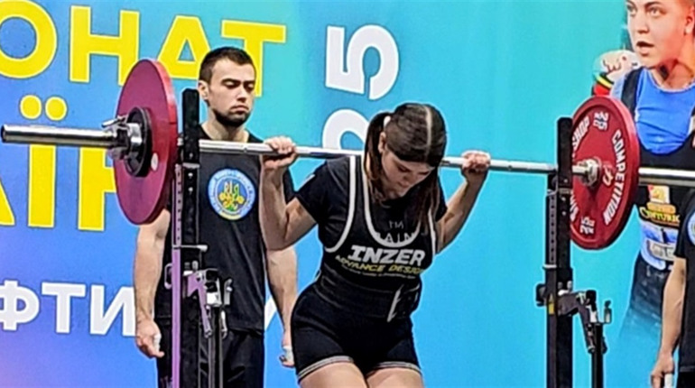 Звягельські спортсмени здобули медалі на чемпіонаті України з класичного пауерліфтингу