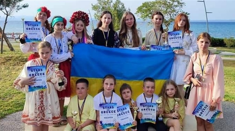 Юні театрали з Шостки привезли чотирнадцять нагород з міжнародного конкурсу у Греції