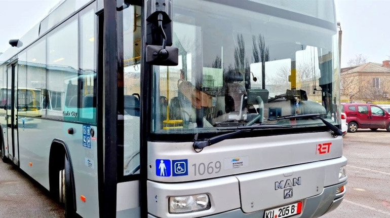 До Херсона вже прибули 10 автобусів із партії, яку замовили нещодавно