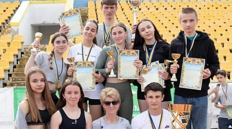 Шість золотих медалей привезли зі змагань в Ужгороді вихованці Червоноградської ДЮСШ №2
