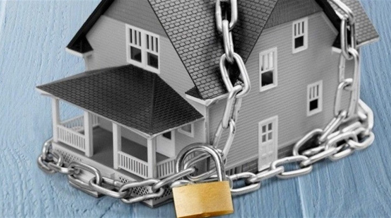 У Донцово і Першопокровці окупанти продовжуть захоплювати майно, яке вони оголошують “безгоспним”