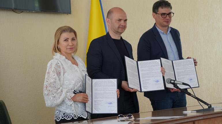 Менше біганини за довідками: Фастівська громада в адмінпослугах поступово переходить на онлайн-режим