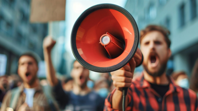 Чутки замість офіційної інформації: як це підриває безпеку