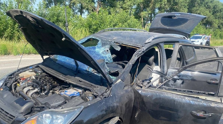 Росіяни атакували безпілотником цивільне авто на дорозі між Глуховом та Сумами