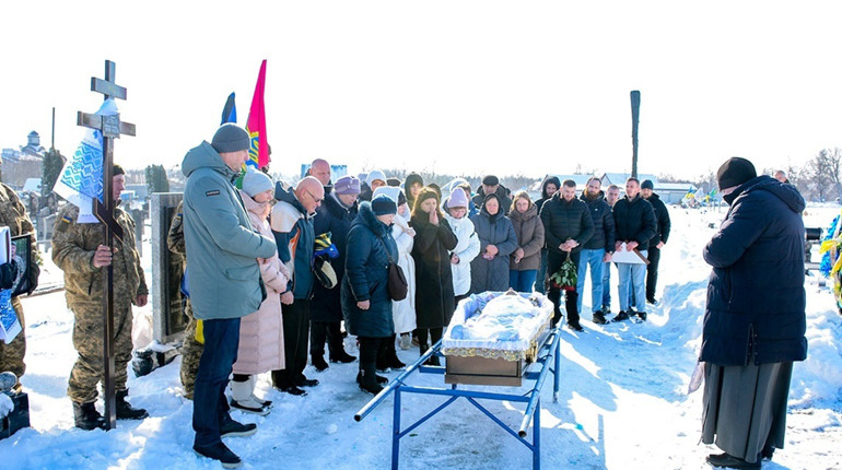 Робив усе, щоб ворог не пройшов - у Кагарлику провели в останню дорогу Володимира Дєговцева