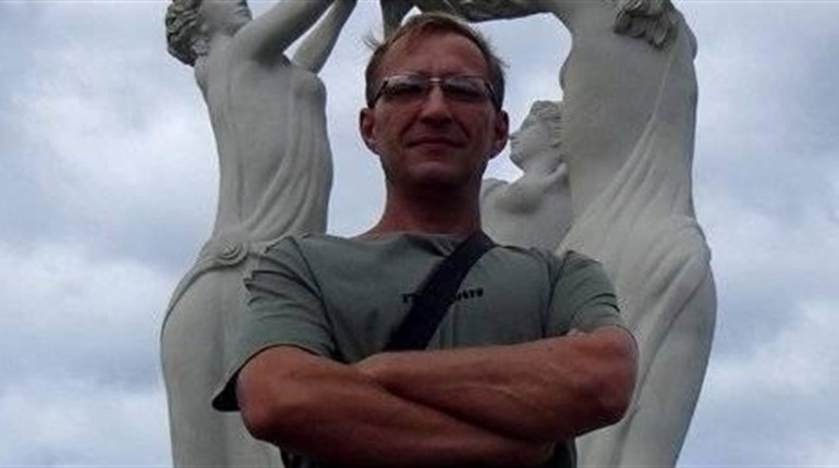 Захисник Олександр Розлач віддав життя за український Донбас, допомаючи артилерії накривати ворога