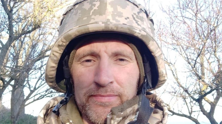 Пів року провів в окупації. Зміг виїхати та подався до ЗСУ: письменник з Херсона про своє рішення
