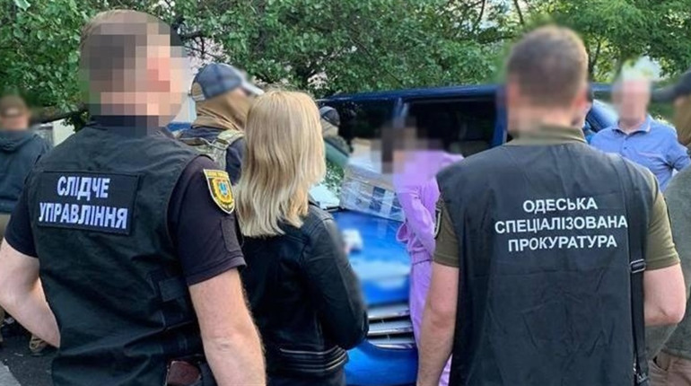 В Одесі військовий з тероборони продавав гуманітарну допомогу від волонтерських центрів