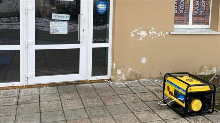 Запитання дня: як працюють корюківські аптеки, коли вимикають світло