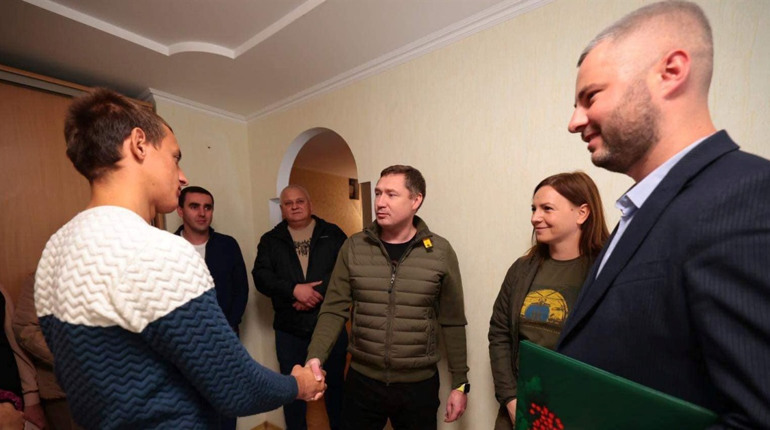 22-річний мешканець Соснівки отримав ключі від власного помешкання