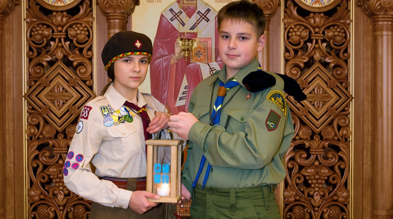 Пластуни готуються передати громадам Вифлеємський вогонь миру