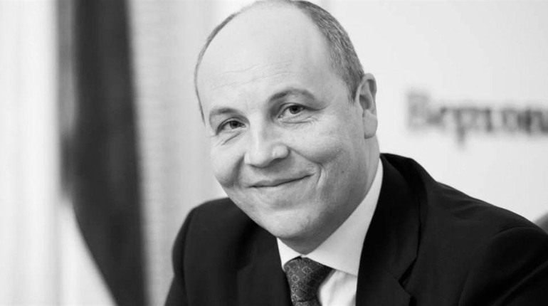 Серед білого дня: у Львові вбито колишнього спікера Верховної Ради Андрія Парубія