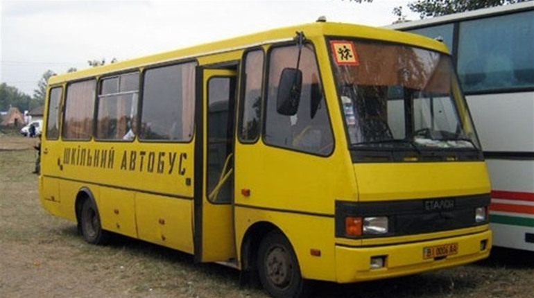 У школу – пішки за 17 км?