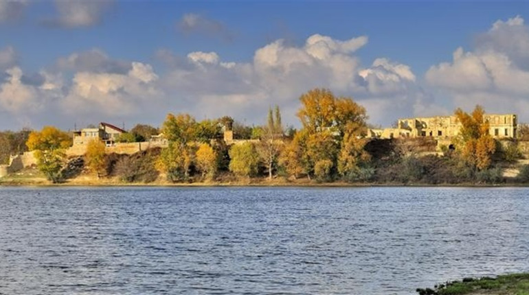 Ворог обстріляв село на Херсонщині, внаслідок чого загинув мирний житель
