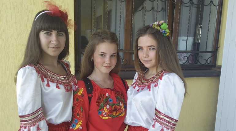 Голосуй за «Ліфт»: Допоможи сватівському молодіжному центру виграти 800 доларів на розвиток