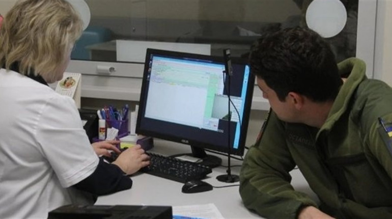 Військкоматам дозволили працювати цілодобово: медкомісії відтепер можна проводити й уночі
