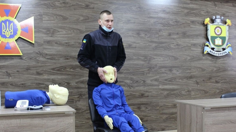 Рятувальники навчають містян наданню домедичної допомоги