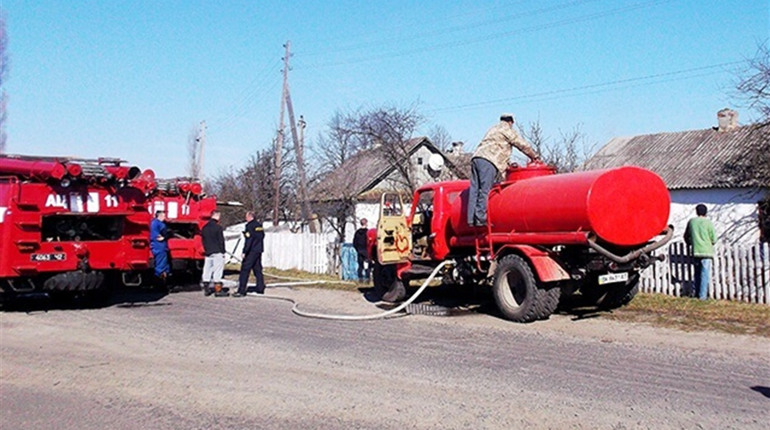 У Каноничах пожежники з Володимирця та Кідер врятували від знищення вогнем житловий будинок  