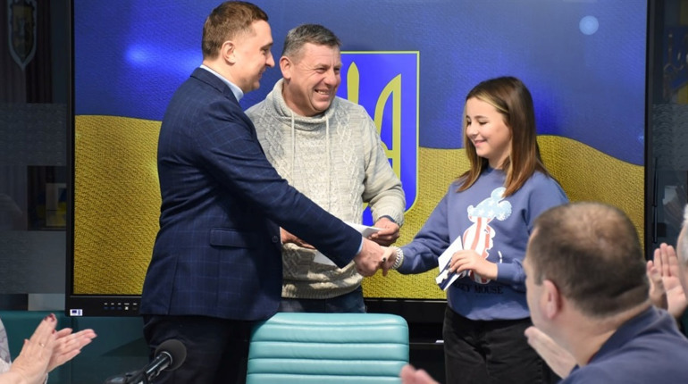 Юна волонтерка з Ніжина Діана Насібова отримала Знак народної пошани - «ХРЕСТ ГРОМАДЯНСЬКИХ ЗАСЛУГ»