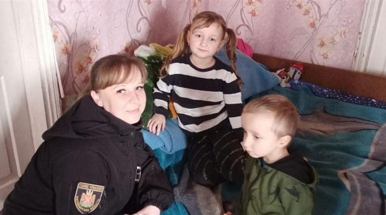 На шляху до виправлення: поліцейські перевірили родини, в яких нехтували батьківськими обов’язками