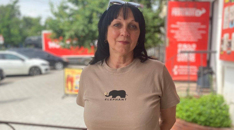 Виїхала з Острова, але продовжує допомагати сусідам у Херсоні: історія пані Тетяни