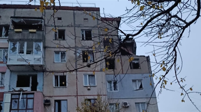 Пошкоджені будинки та критична інфраструктура, є загиблий: росіяни обстрілювали Херсонщину