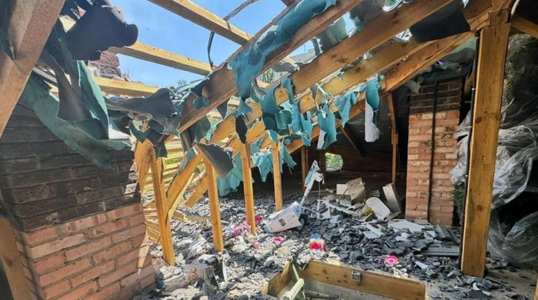 На Херсонщині армія рф завдала ударів по житлових кварталах, соціальній та критичній інфраструктурі
