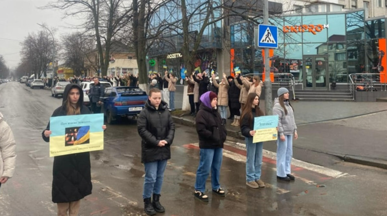 День Соборності у Первомайську: відбулася акція на честь загиблих захисників України