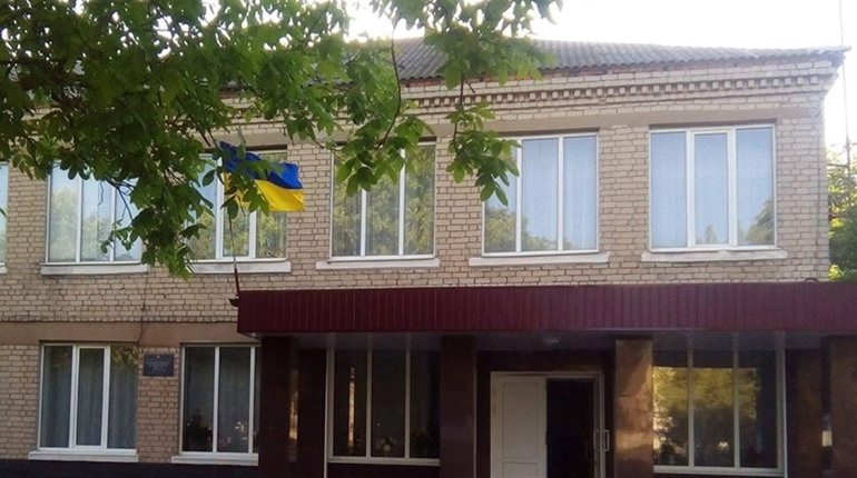 На Херсонщині за 18,9 мільйонів гривень відновлюють школу, в якій всі навчаються дистанційно