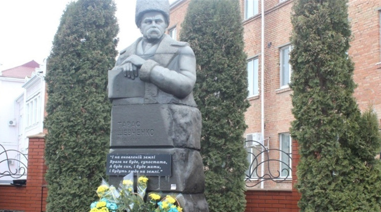 З нагоди 209-ї річниці з дня народження Тараса Шевченка: гадячани вшанували пам’ять Кобзарю