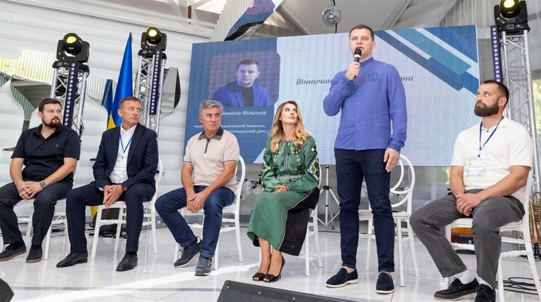 15 тис. грн на професійне зростання: М. Філонов і команда «Ми-Вінничани» оголосили грантовий конкурс