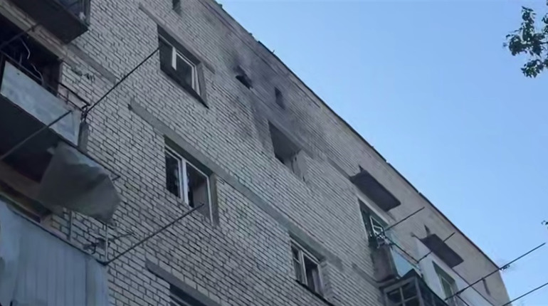На Херсонщині армія рф завдала ударів по критичній та соціальній інфраструктурі, житлових кварталах