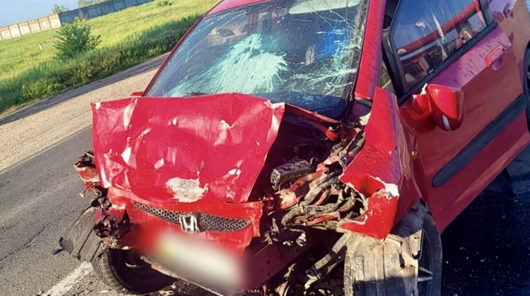 Смертельна ДТП на трасі в Одеському районі: загинув пасажир, водій виїхав на зустрічну смугу