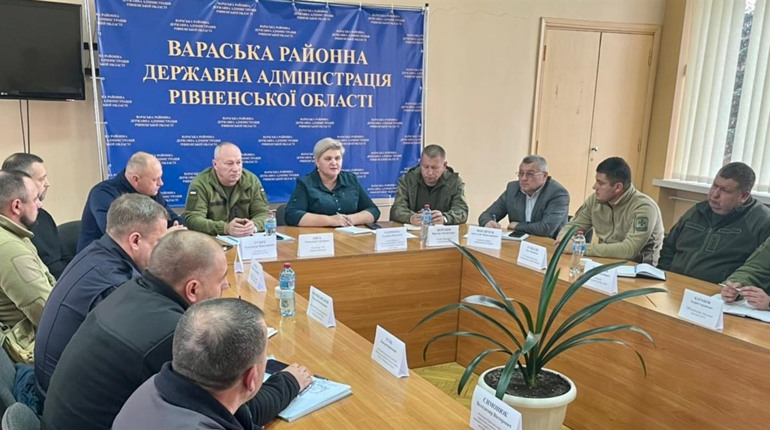 Вдосконалення захисту кордону – зустрілися військові з керівниками Вараського району, громад і служб