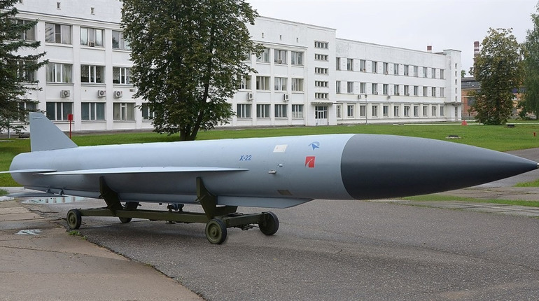 Некеровані і токсичні. Окупати б'ють по Донеччині ракетами Х-22 часів Хрущова.