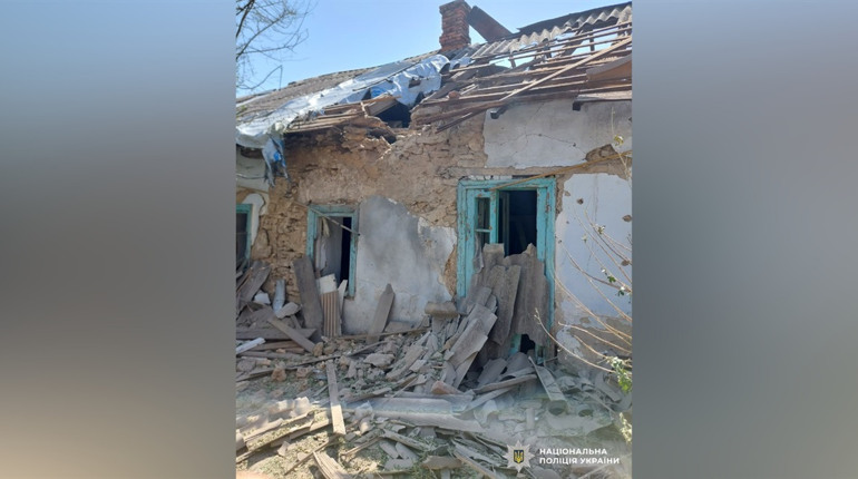 Ворожі обстріли Херсонщини: російські терористи завдали ударів з артилерії та безпілотників