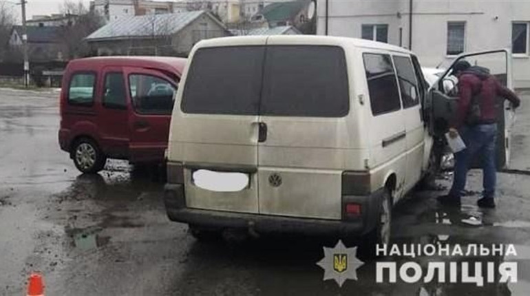 У Сокалі водій «Рено Кенго» помер за кермом своєї автівки, скоївши перед цим дві аварії