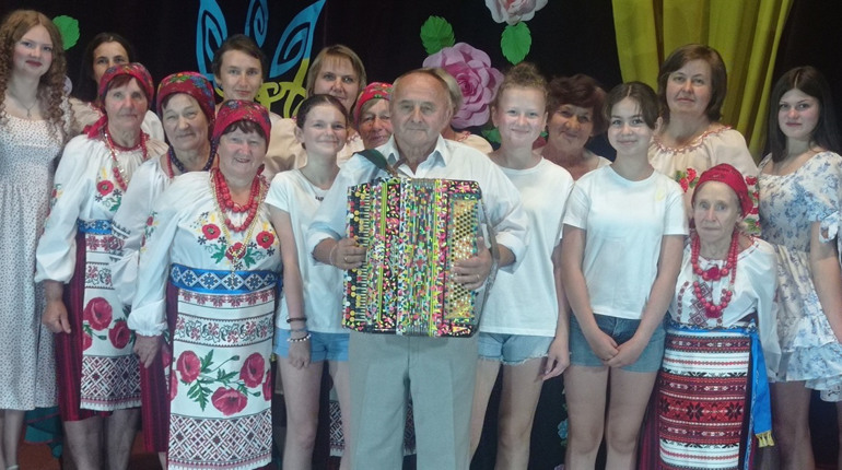 У селі Березівської громади провели концерт і ярмарок на підтримку ЗСУ — зібрали 5000 гривень