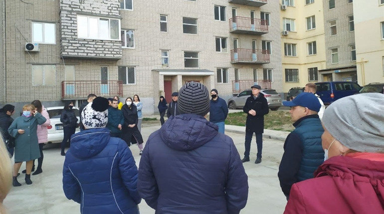 Житло є, але в'їхати в нього не можуть вже 5 років: 72 родини в Херсоні вимагають здачі новобудови