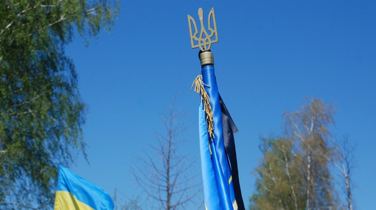 Серце не витримало війни: Шосткинська громада попрощалася з воїном-добровольцем