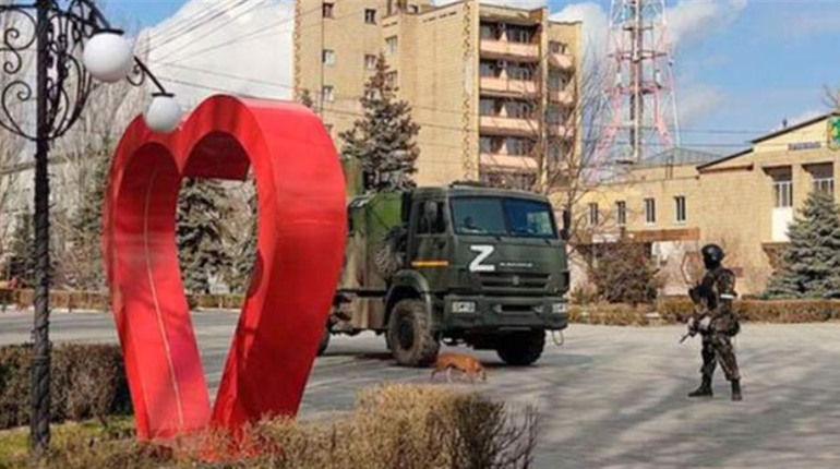 Окупанти забороняють студентам на ТОТ Херсонщини спілкуватися українською