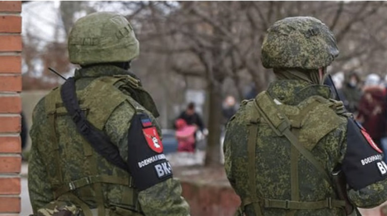 На окупованих територіях росіяни вимагають в українців хабарі за проїзд на авто