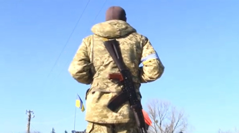 Як жив Звягель у рік великої війни: відео "Війна/Супротив/Звягель"