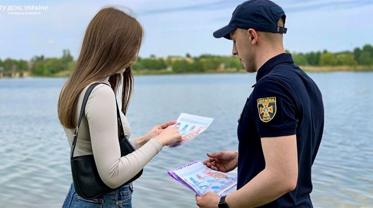 На Смілянщині рятувальники розповіли про безпечний відпочинок біля води