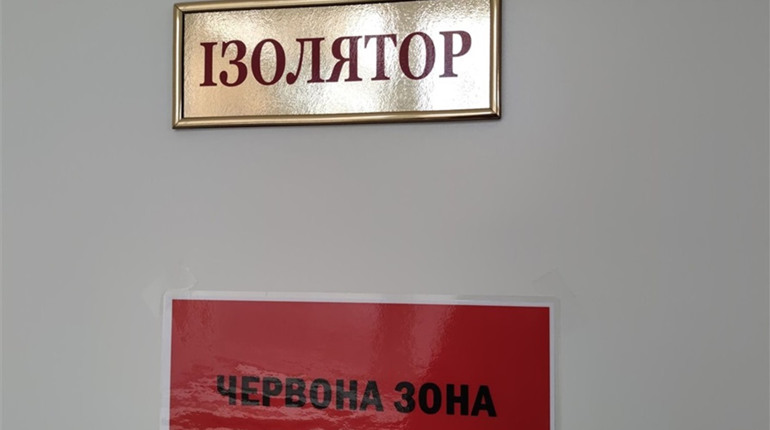 Реанімація Кіцманської лікарні заповнена хворими на COVID-19.  Розгортають додаткові ліжка