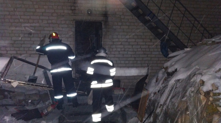 У Коломийчисі Сватівського району стався вибух і пожежа