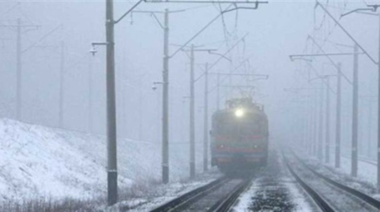 Поїзди спізнювались на 7 годин, але люди до цього ставились з розумінням: розповідь пасажира